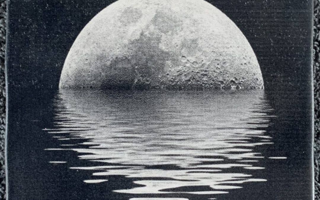 Moon on Ceramic Tile to Make Hot Plate